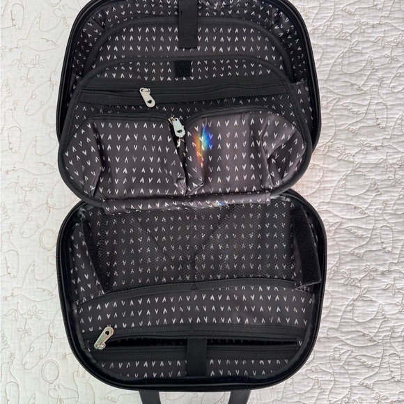 Brighton - Cosmetic Hard Case - Picture 5 of 7